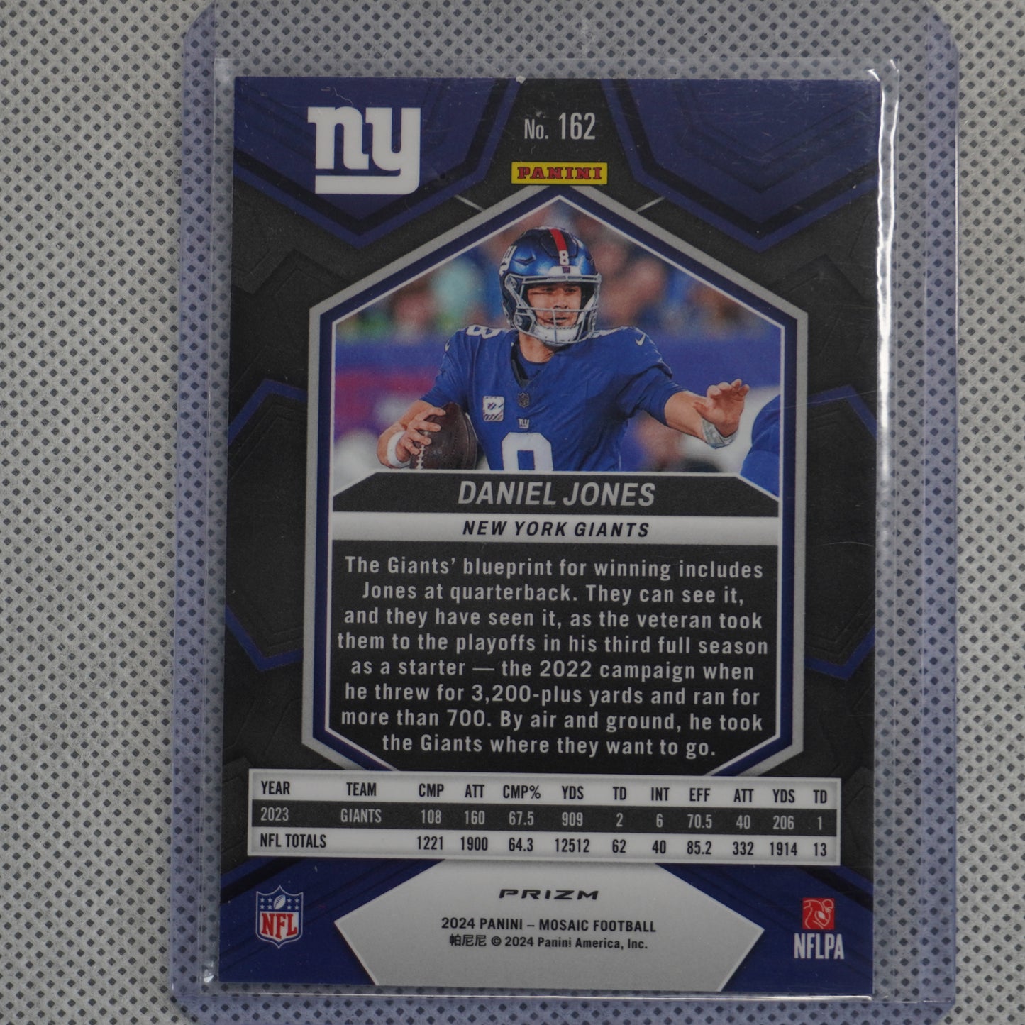 2024 Panini Mosaic #162 Daniel Jones Mosaic Camo Red New York Giants