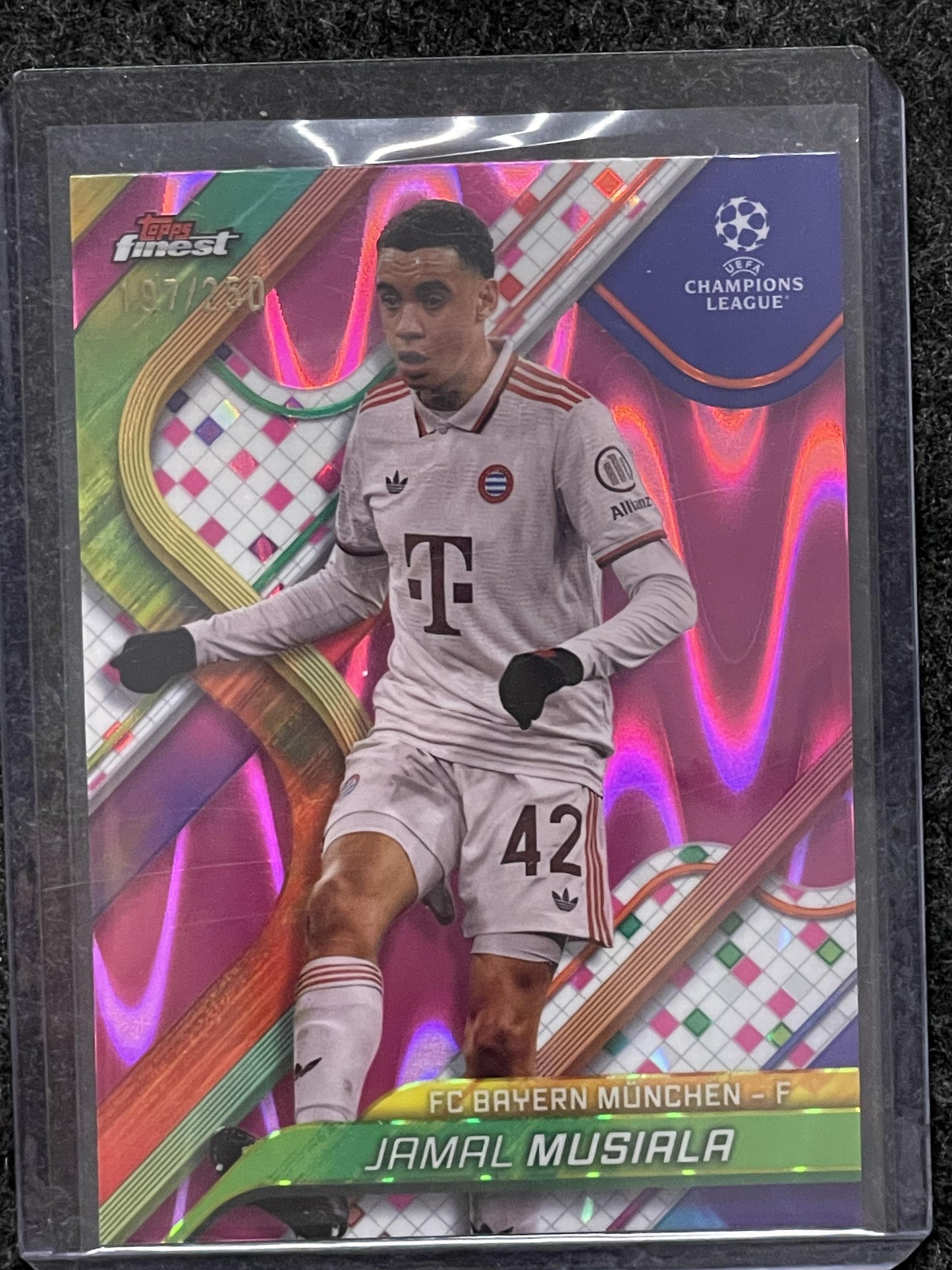 2024-25 Finest UCC  #88 Jamal Musiala Pink Raywave Refractor FC Bayern Munchen