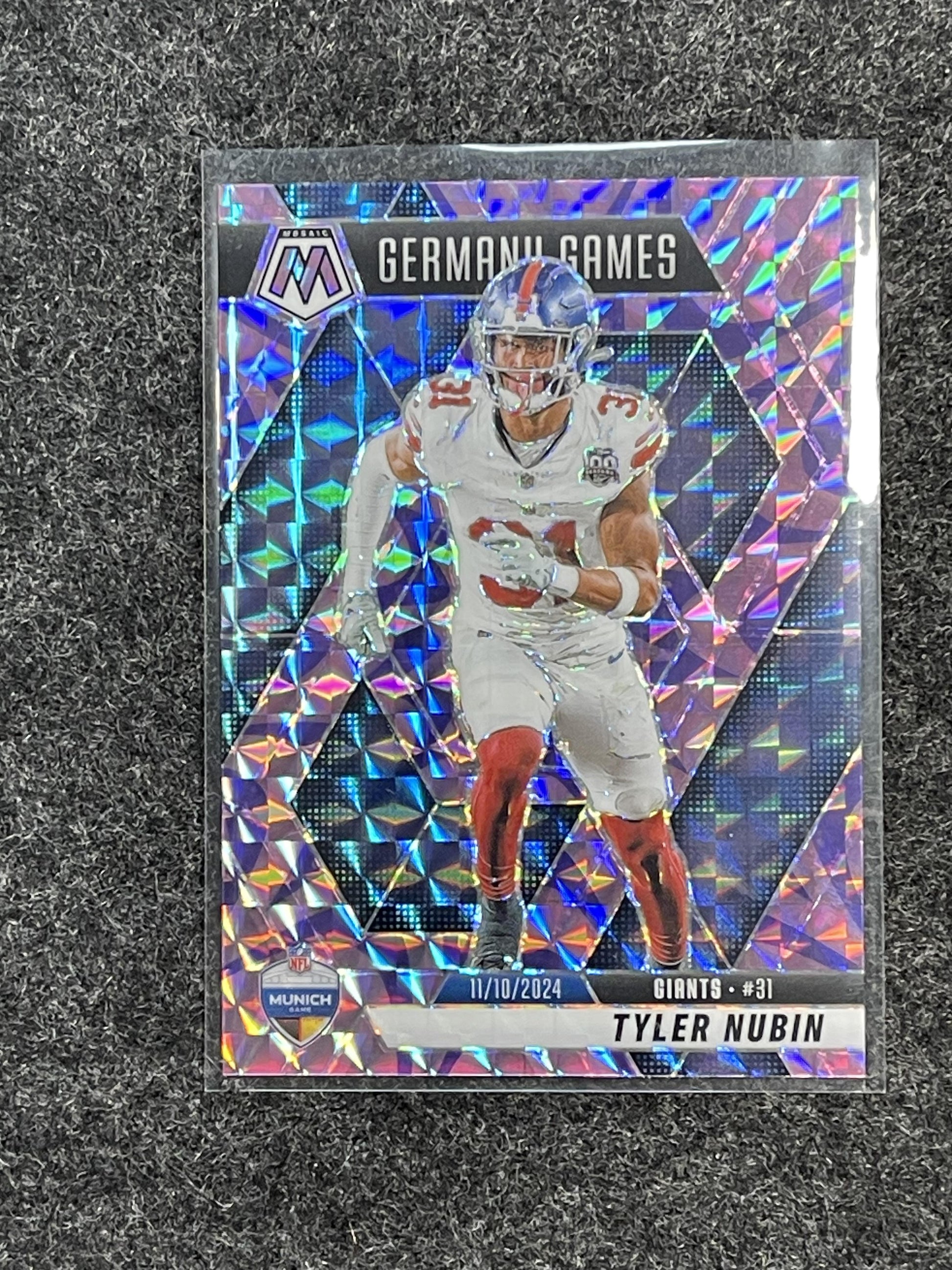 2025 Panini Mosaic #261 Tyler Nubin Mosaic Reactive Purple New York Giants