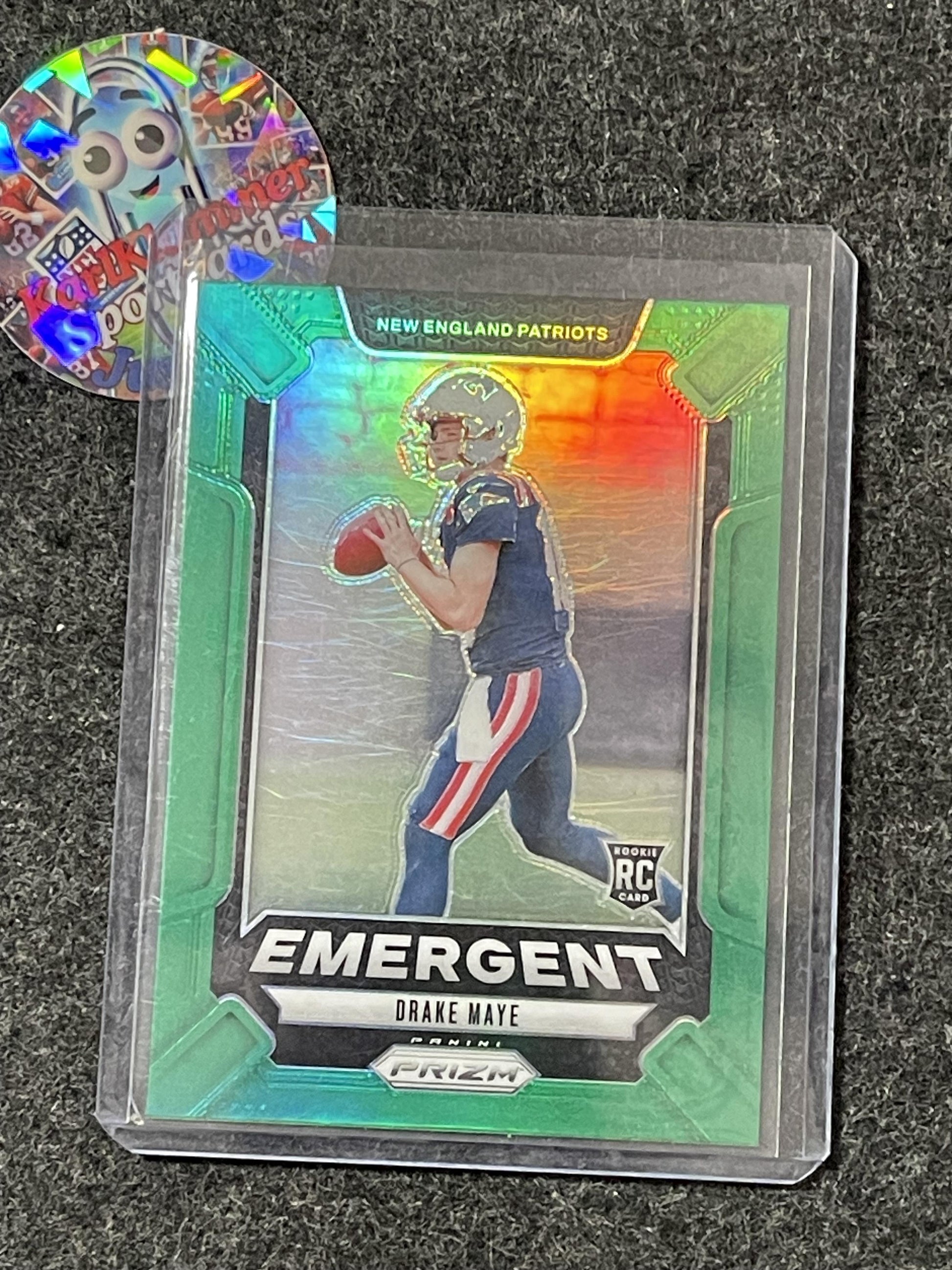 2024 Panini Prizm #4 Drake Maye Emergent Green Prizm New England Patriots