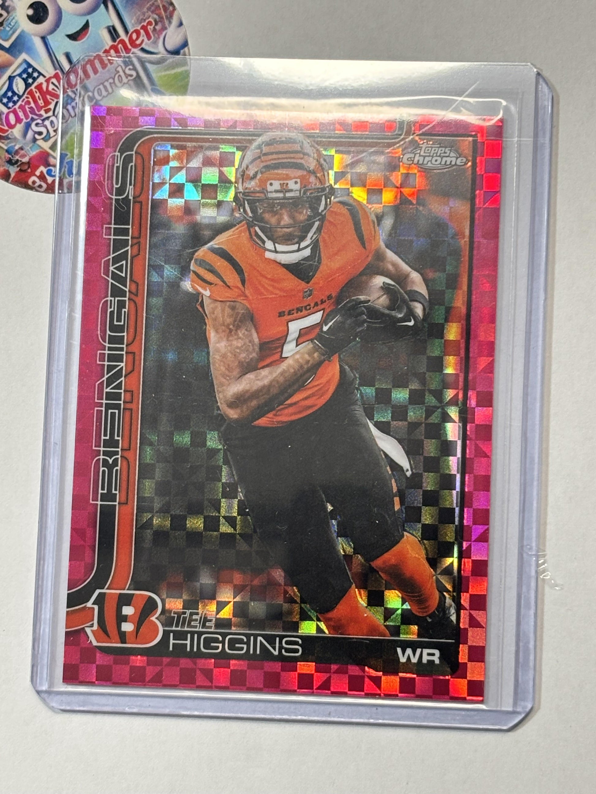 2025 Topps Chrome #59 Tee Higgins Hot Pink X-Fractor Cincinnati Bengals