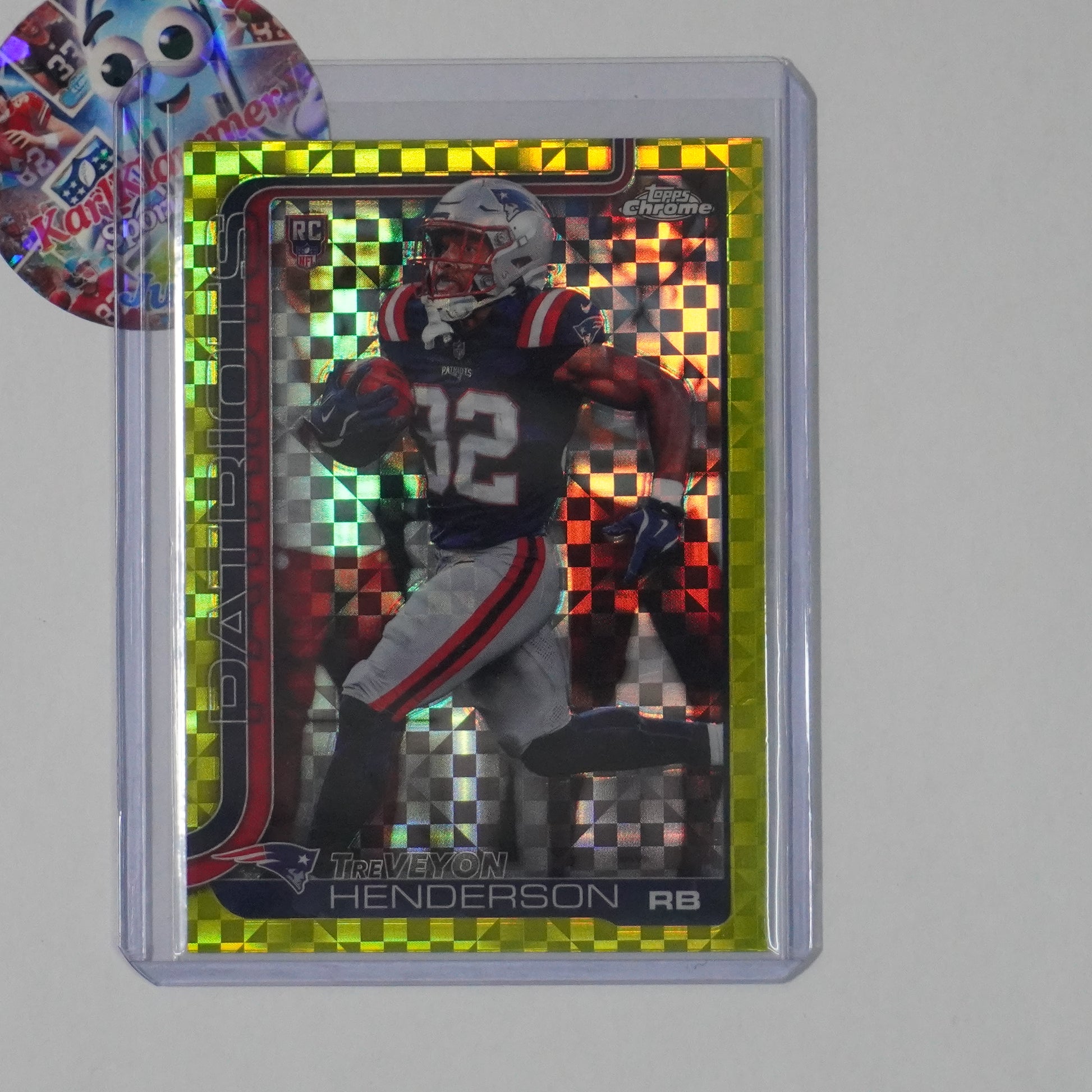2025 Topps Chrome #328 TreVeyon Henderson Lime Green X-Fractor Patriots