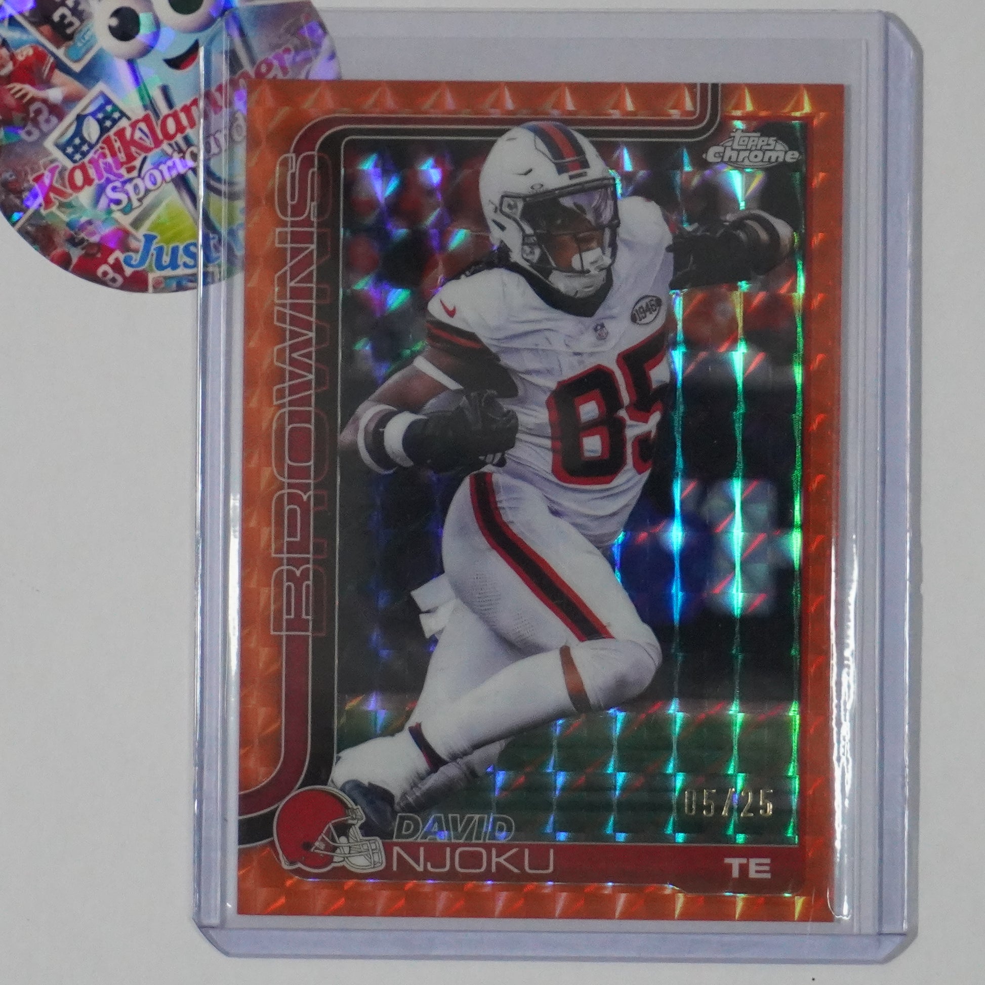 2025 Topps Chrome #69 David Njoku Orange Geometric Refractor #/25 Browns