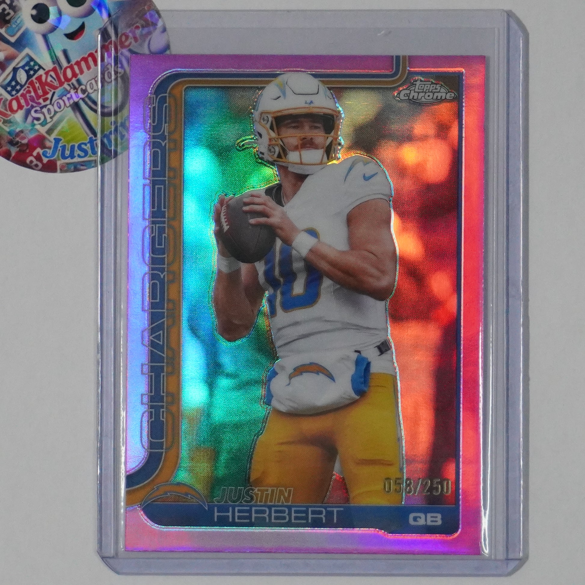 2025 Topps Chrome #158 Justin Herbert Pink Refractor #/250 Los Angeles Chargers