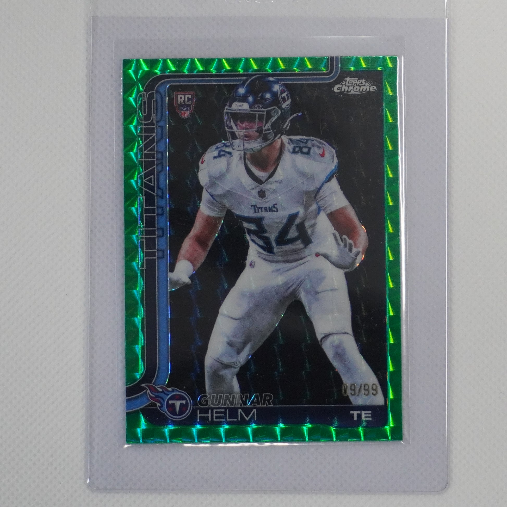 2025 Topps Chrome #305 Gunnar Helm Green Geometric Refractor #/99 Titans