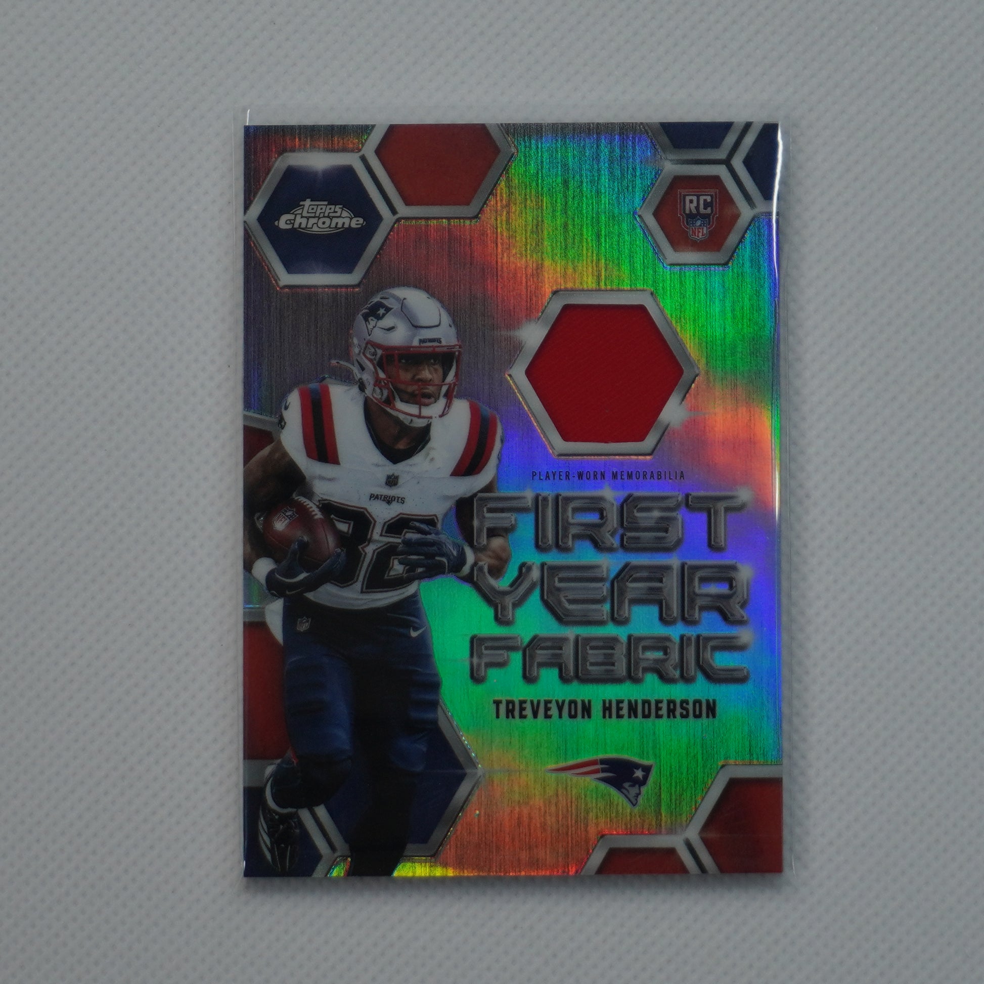 2025 Topps Chrome #FYF-THE TreVeyon Henderson First Year Fabric Patriots