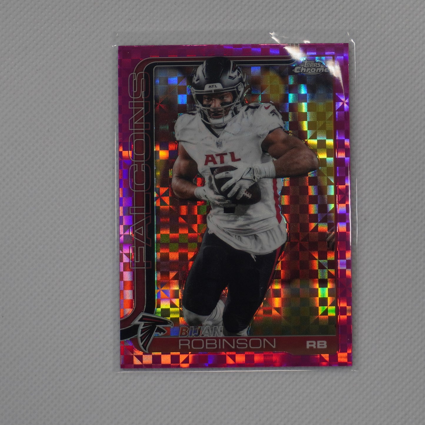 2025 Topps Chrome #16 Bijan Robinson Hot Pink X-Fractor Atlanta Falcons
