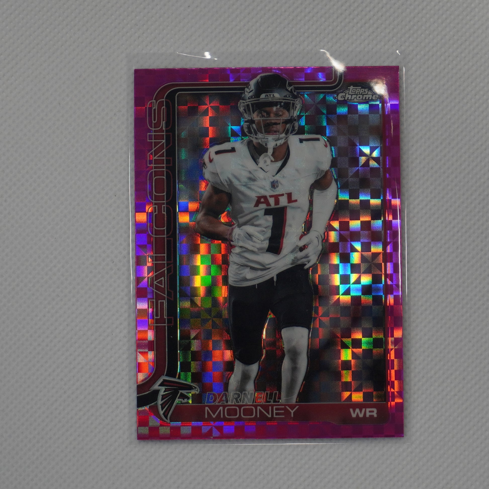 2025 Topps Chrome #11 Darnell Mooney Hot Pink X-Fractor Atlanta Falcons