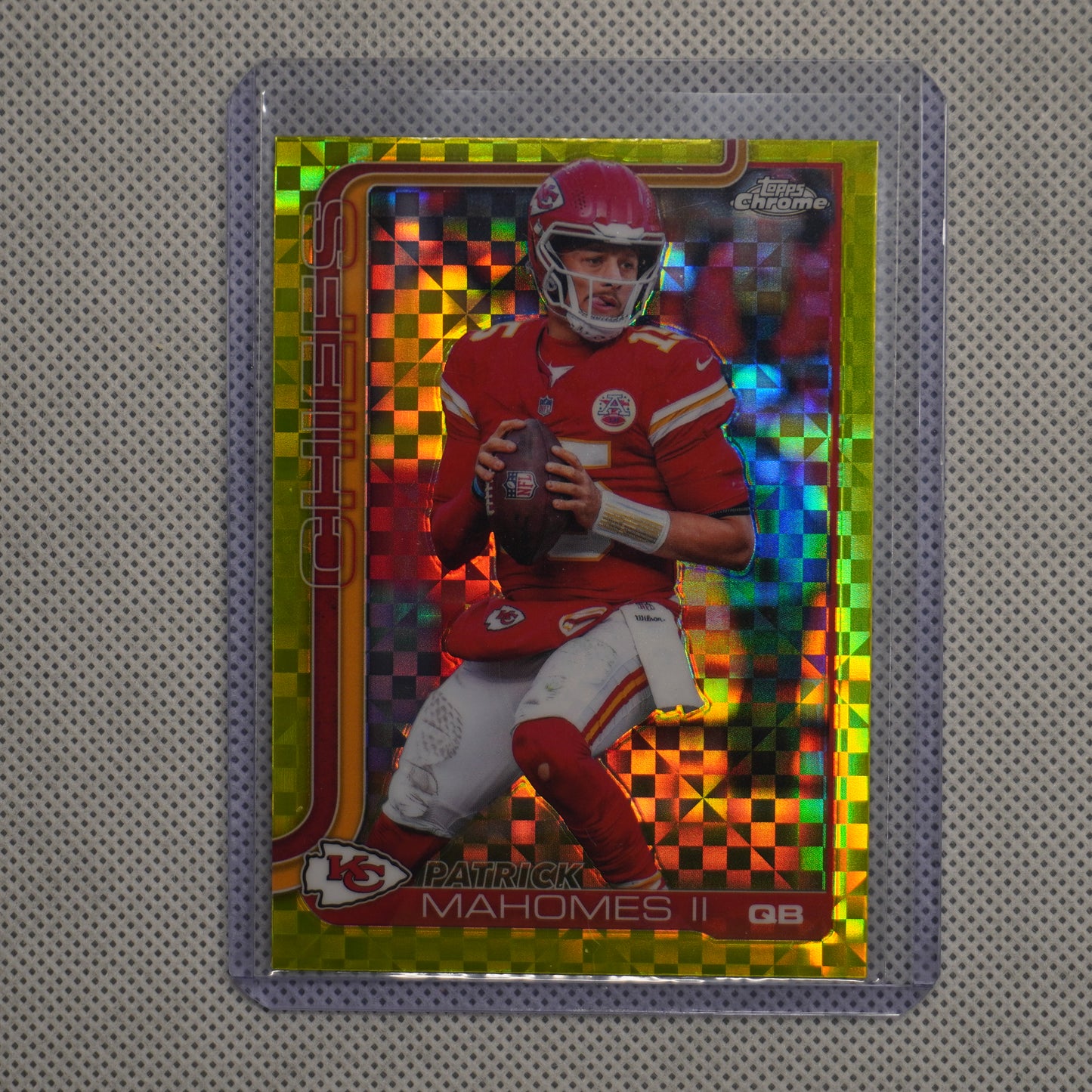 2025 Topps Chrome #148 Patrick Mahomes II Lime Green X-Fractor Kansas City Chiefs