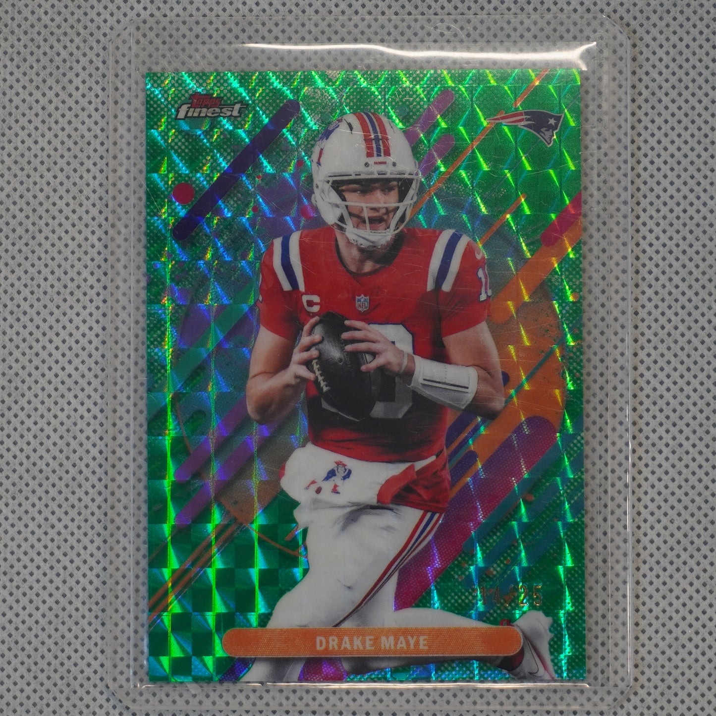 2025 Finest #243 Drake Maye Green Geometric Refractor #/25 New England Patriots SN