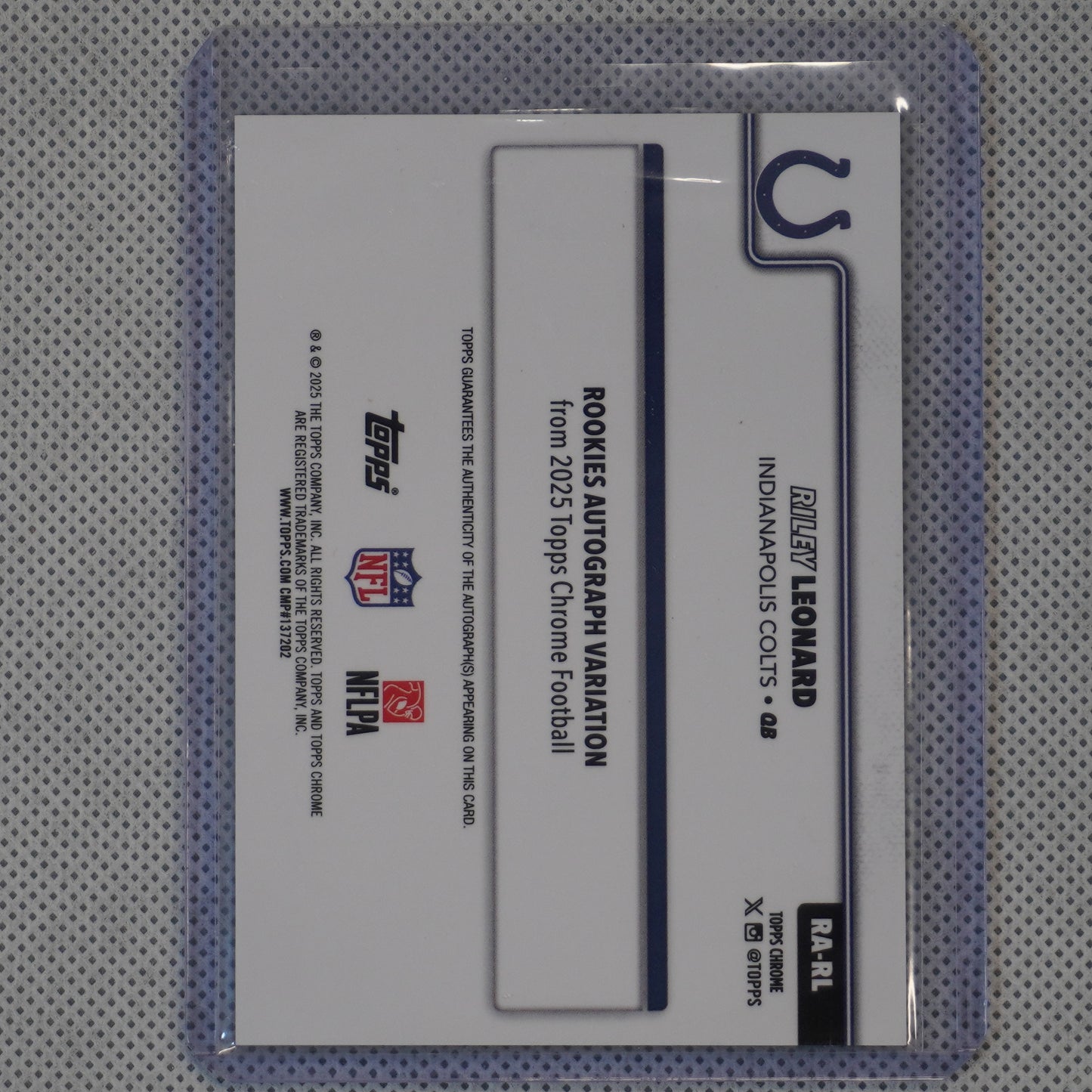 2025 Topps Chrome #RA-RL Riley Leonard Chrome Rookie Autographs Green Geometric Refractor #/99 Indianapolis Colts SN.AU