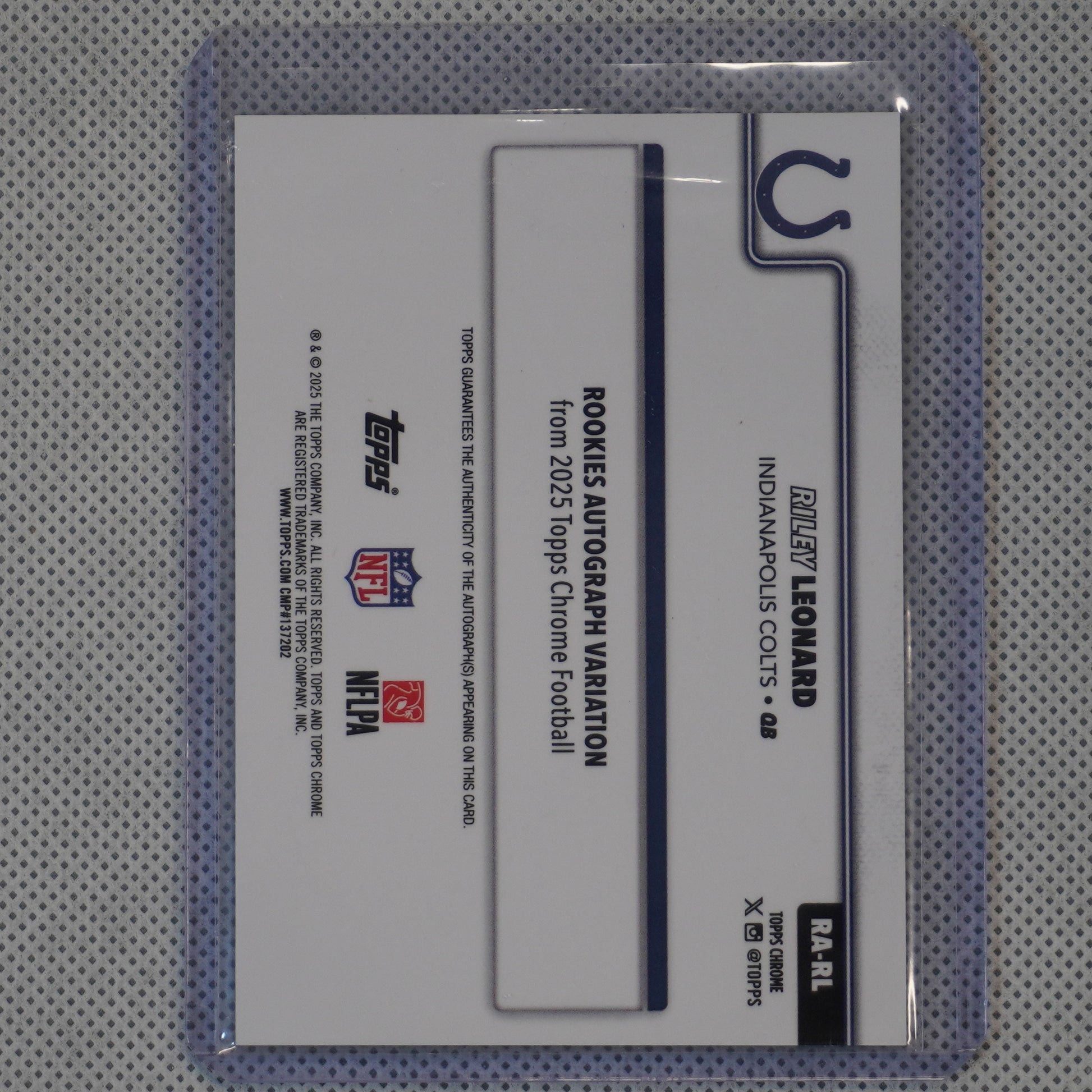 2025 Topps Chrome #RA-RL Riley Leonard Chrome Rookie Autographs Green Geometric Refractor #/99 Indianapolis Colts SN.AU