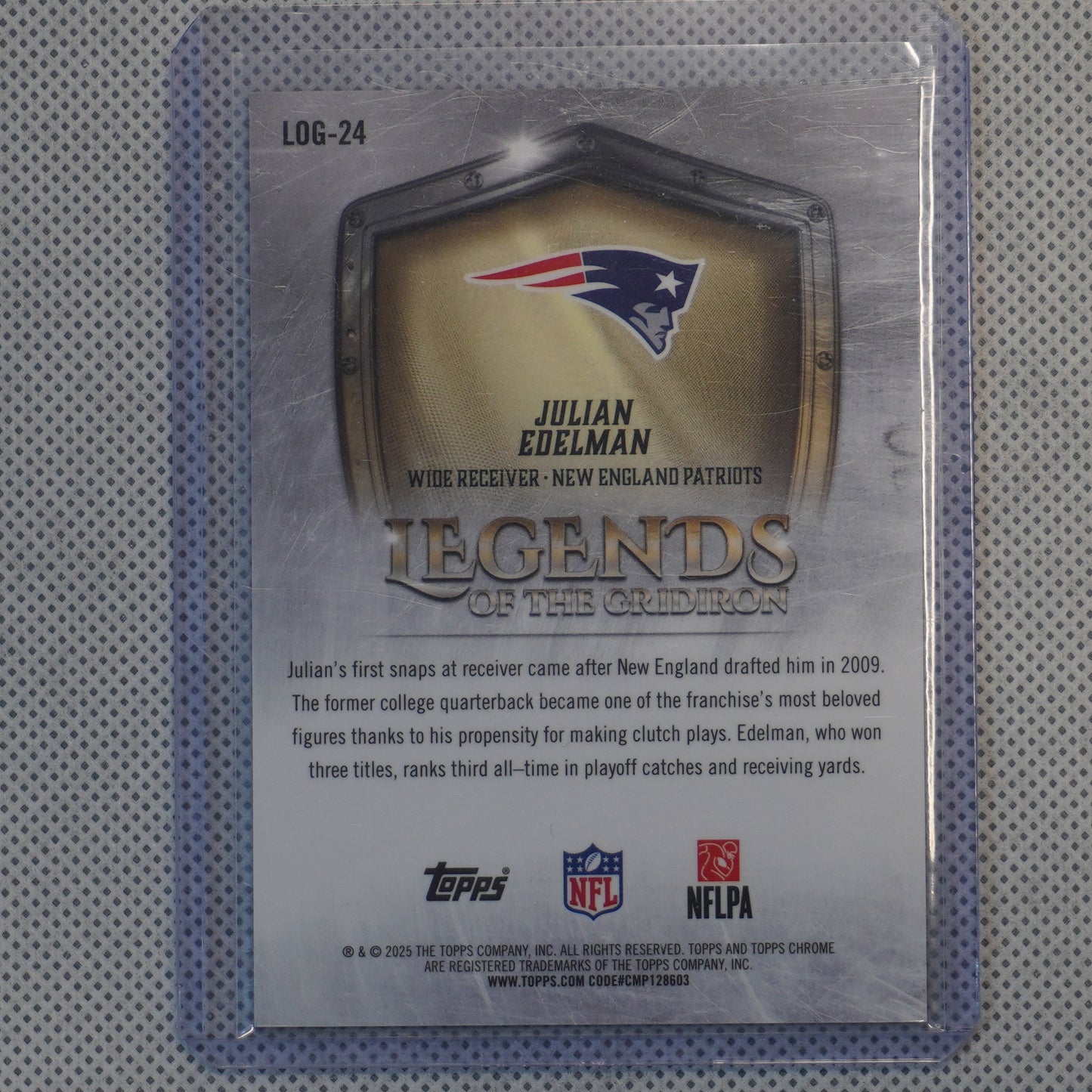 2025 Topps Chrome #LOG-24 Julian Edelman Legends of the Gridiron Gold Refractor #/50 New England Patriots SN