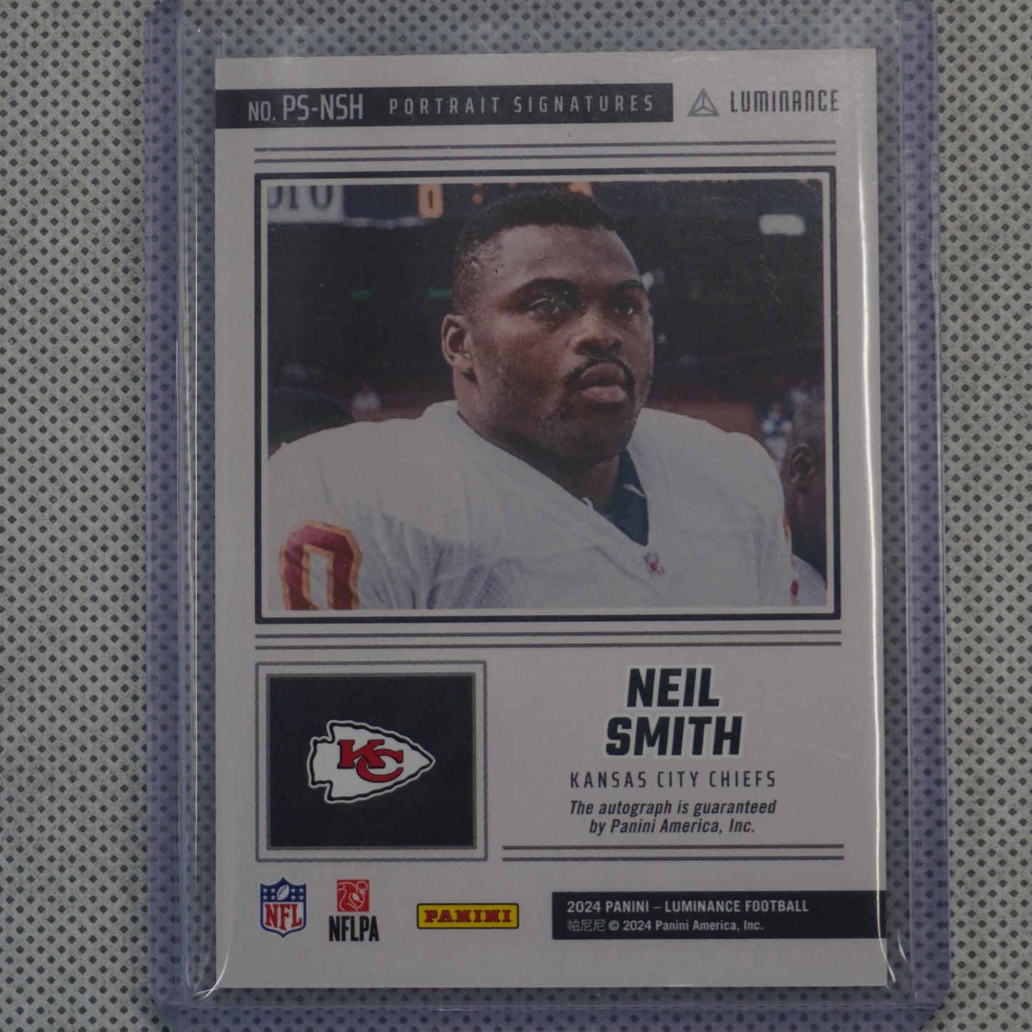 2024 Panini Luminance #PS-NSH Neil Smith Portrait Signatures #/100 Kansas City Chiefs SN,AU