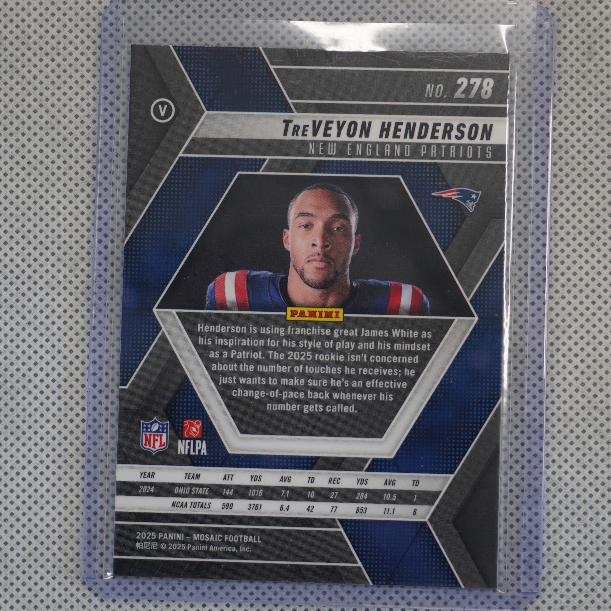 2025 Panini Mosaic #278 TreVeyon Henderson Variation New England Patriots RC