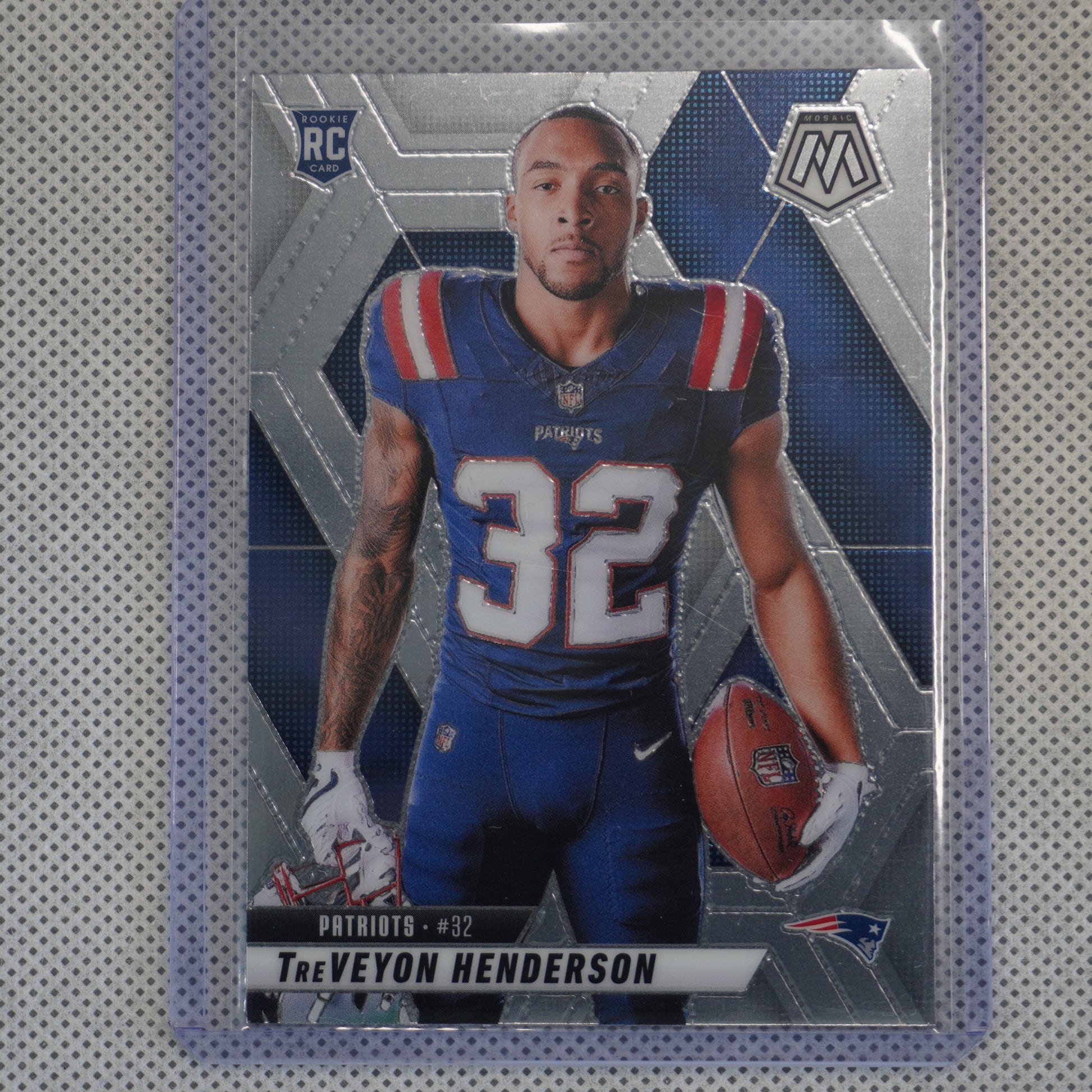 2025 Panini Mosaic #278 TreVeyon Henderson Variation New England Patriots RC