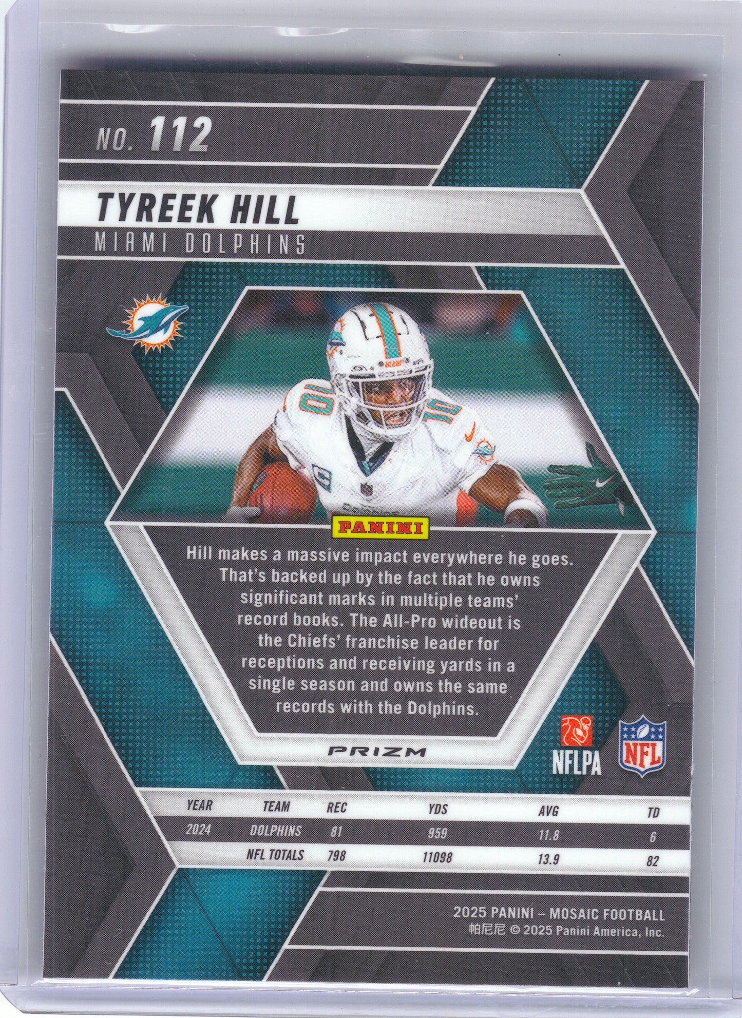 2025 Panini Mosaic #112 Tyreek Hill Mosaic Camo Red Miami Dolphins