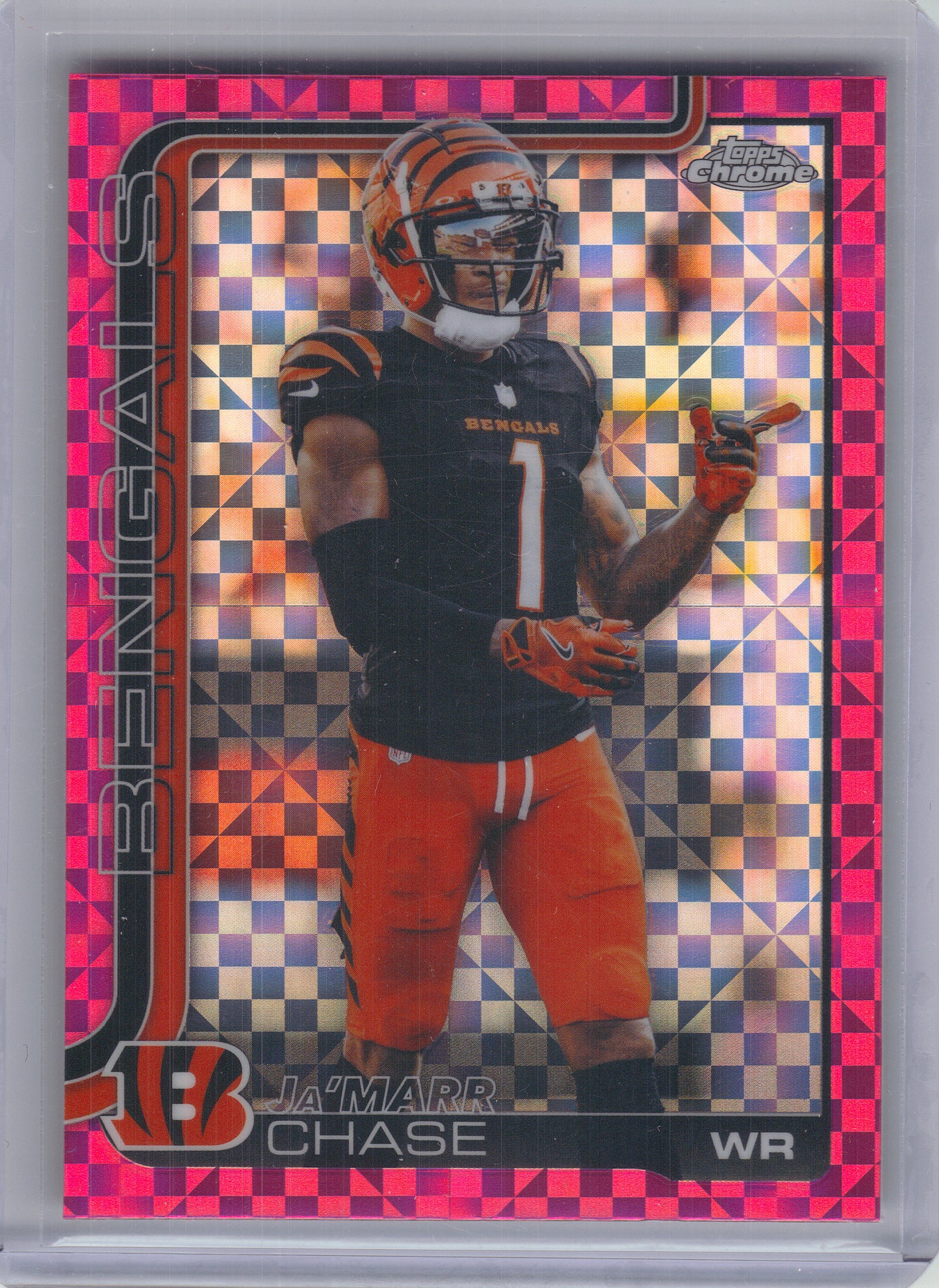 2025 Topps Chrome #58 Ja'Marr Chase Hot Pink X-Fractor Cincinnati Bengals