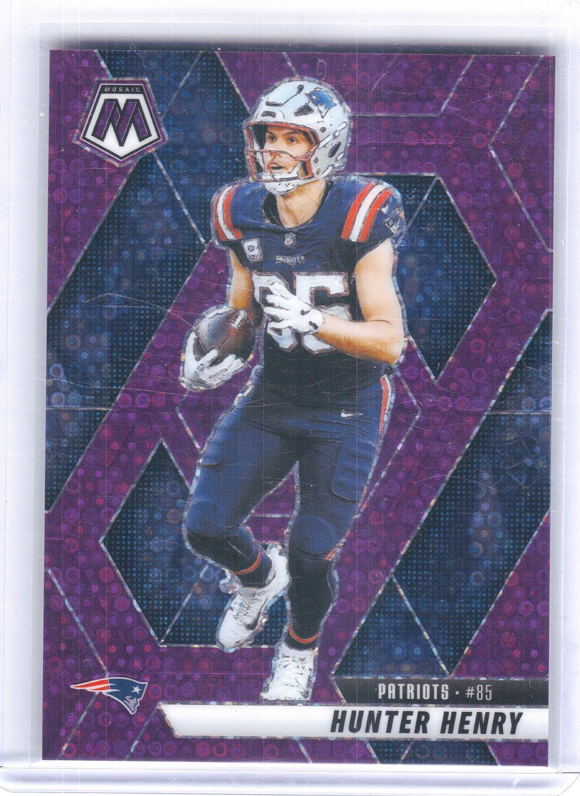 2025 Panini Mosaic #79 Hunter Henry Mosaic No Huddle Purple #/50 New England Patriots SN