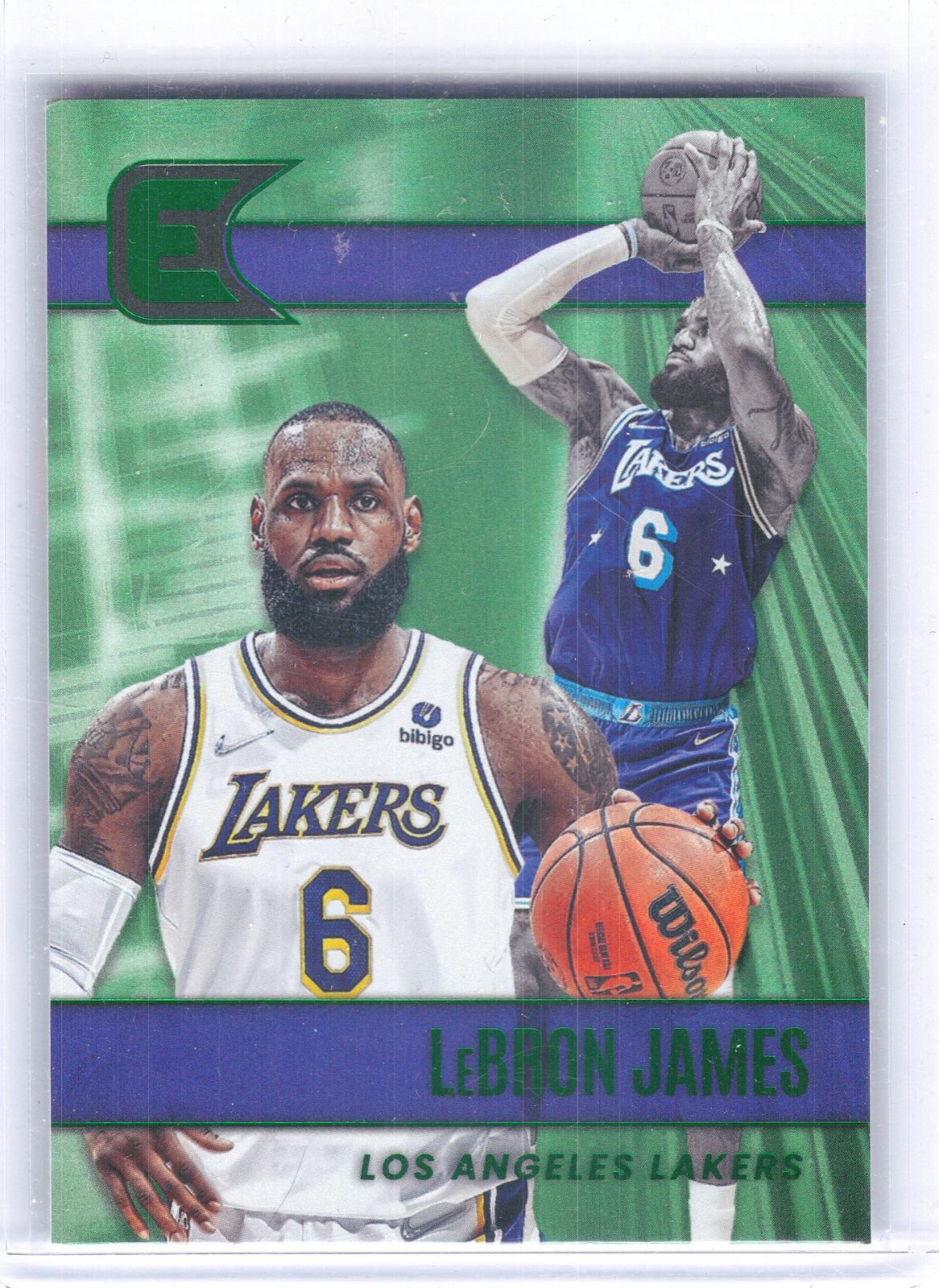 2021-22 Panini Chronicles #302 LeBron James Green Los Angeles Lakers